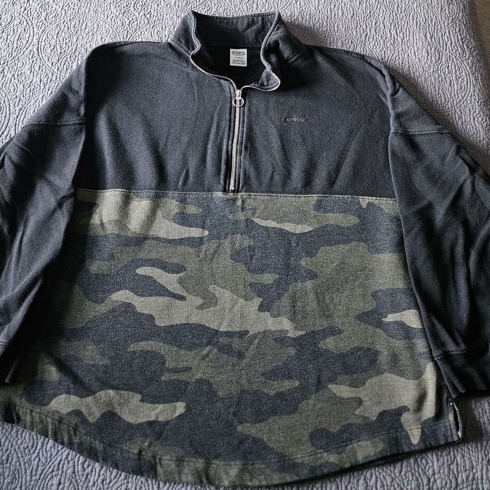 PINK Victoria's Secret Black and Green Camouflage Half-Zip Sweatshirt